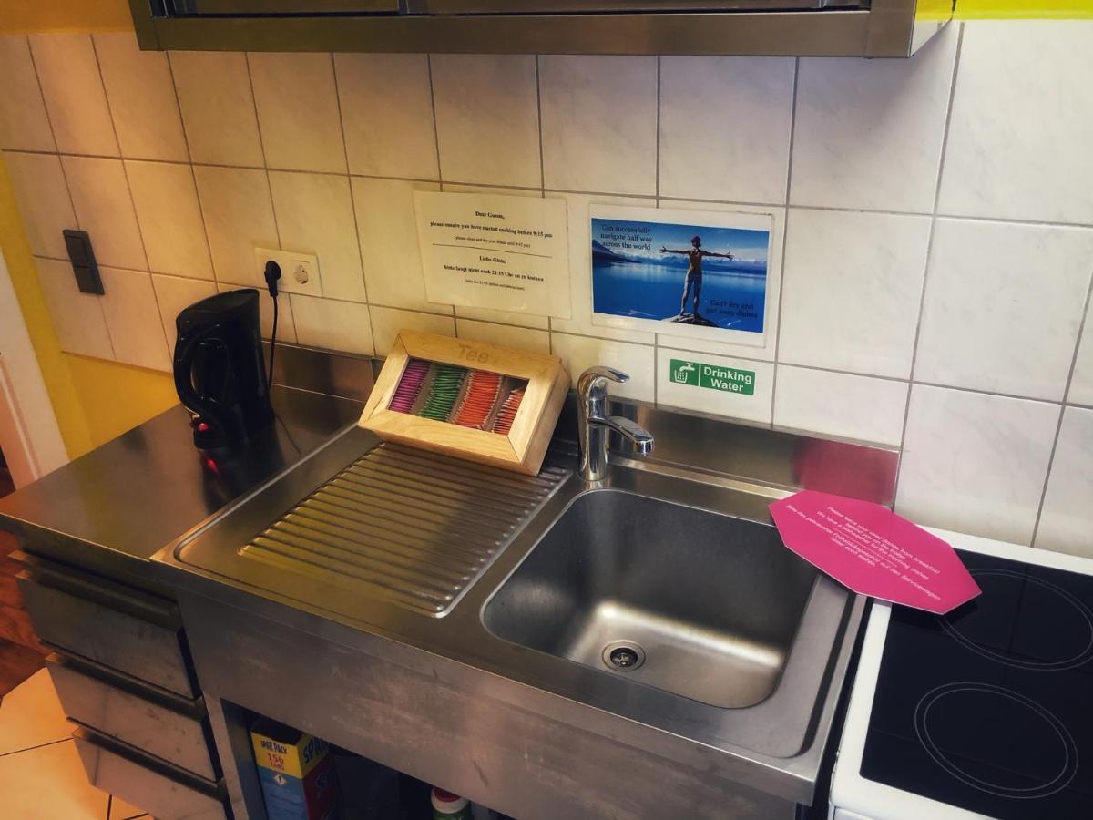 Backpackers Duesseldorf - Self Check-In Hostel Ngoại thất bức ảnh
