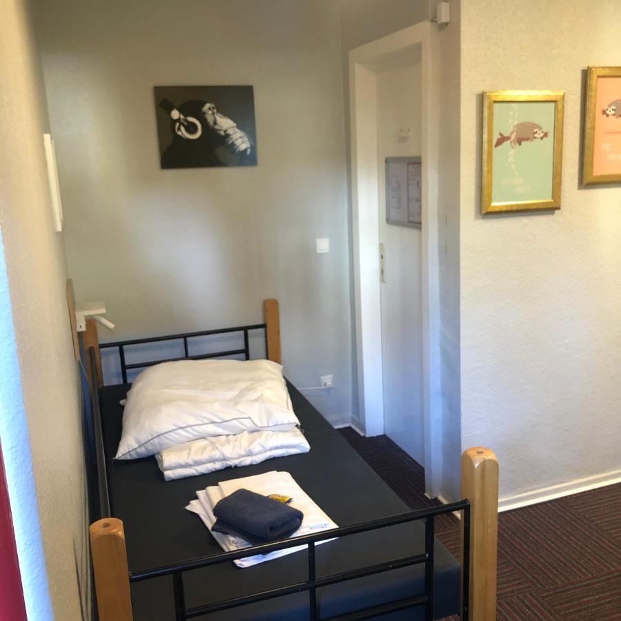 Backpackers Duesseldorf - Self Check-In Hostel Ngoại thất bức ảnh