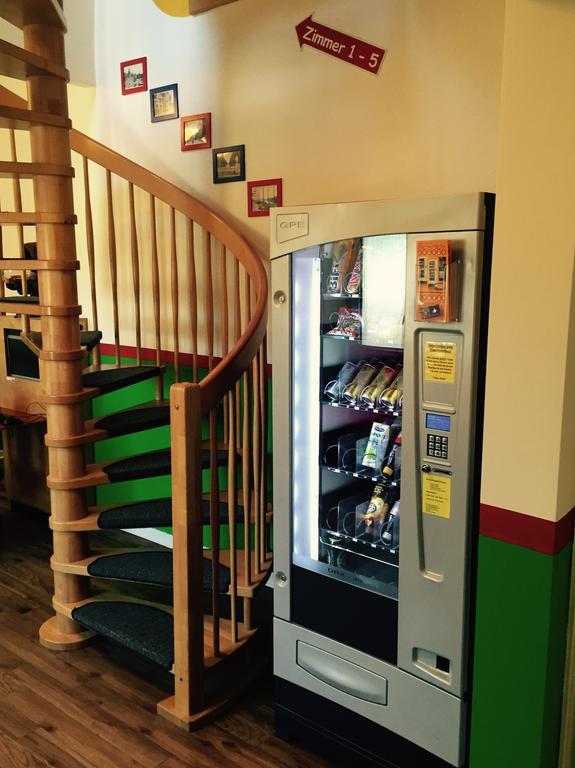 Backpackers Duesseldorf - Self Check-In Hostel Ngoại thất bức ảnh
