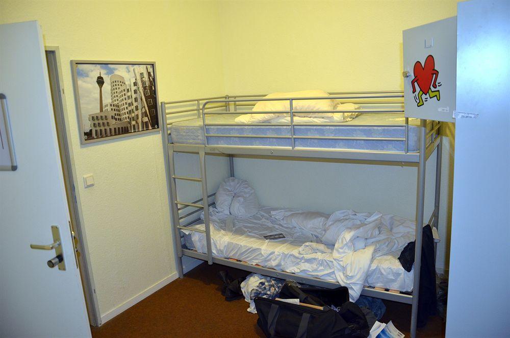 Backpackers Duesseldorf - Self Check-In Hostel Ngoại thất bức ảnh