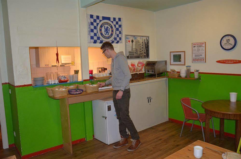 Backpackers Duesseldorf - Self Check-In Hostel Ngoại thất bức ảnh